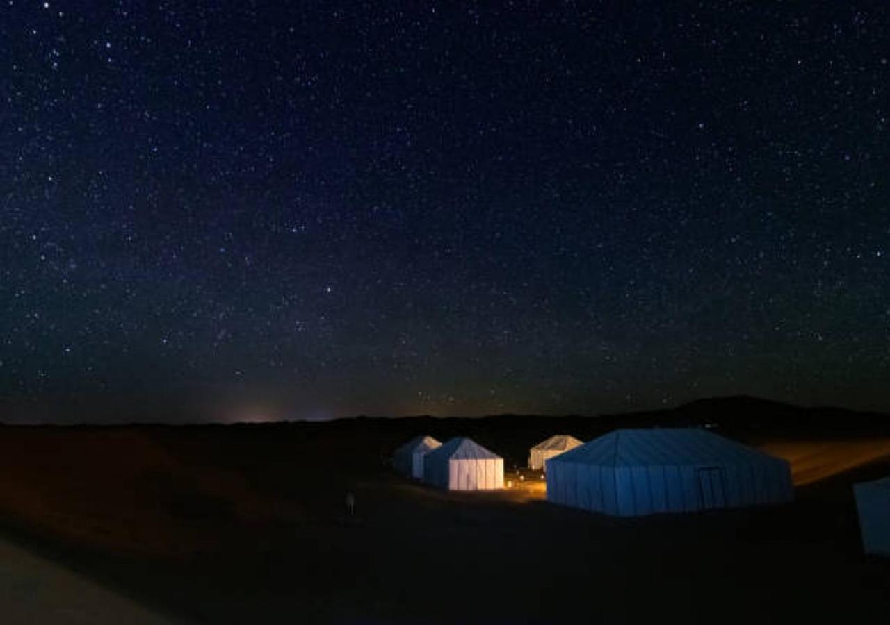 Desert Glamping Experience เมอร์ซูกา ภายนอก รูปภาพ