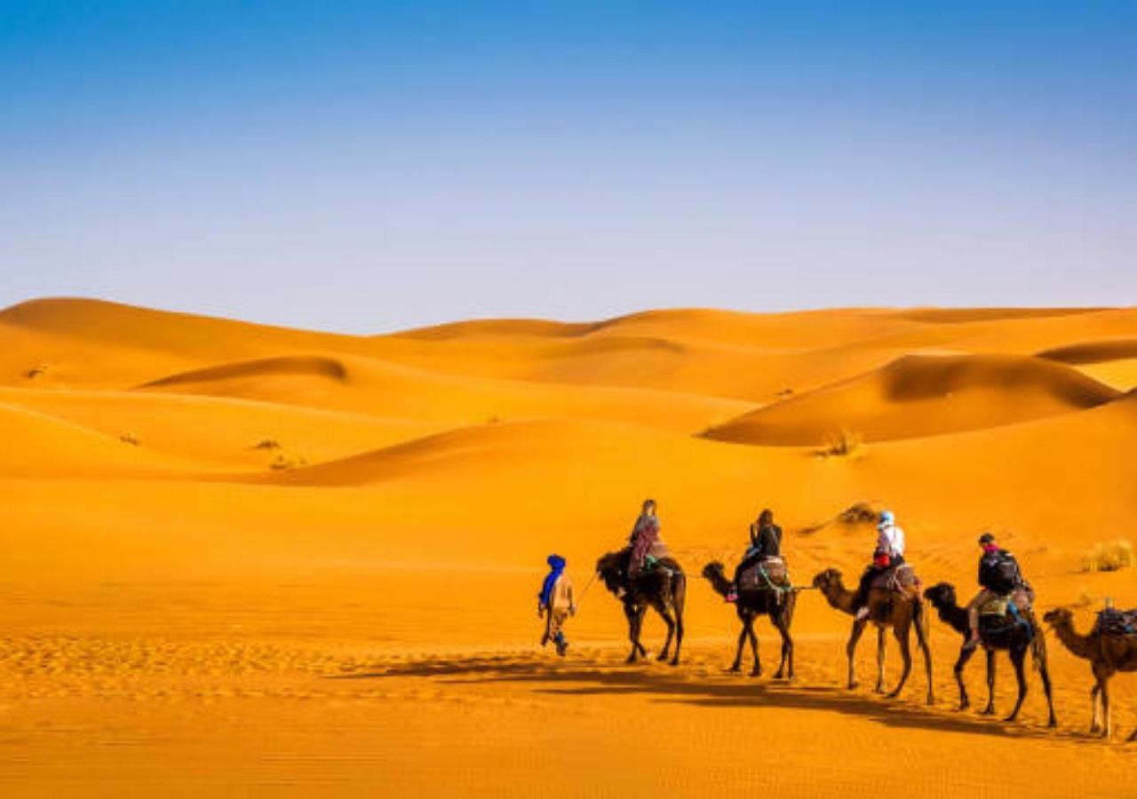 Desert Glamping Experience เมอร์ซูกา ภายนอก รูปภาพ