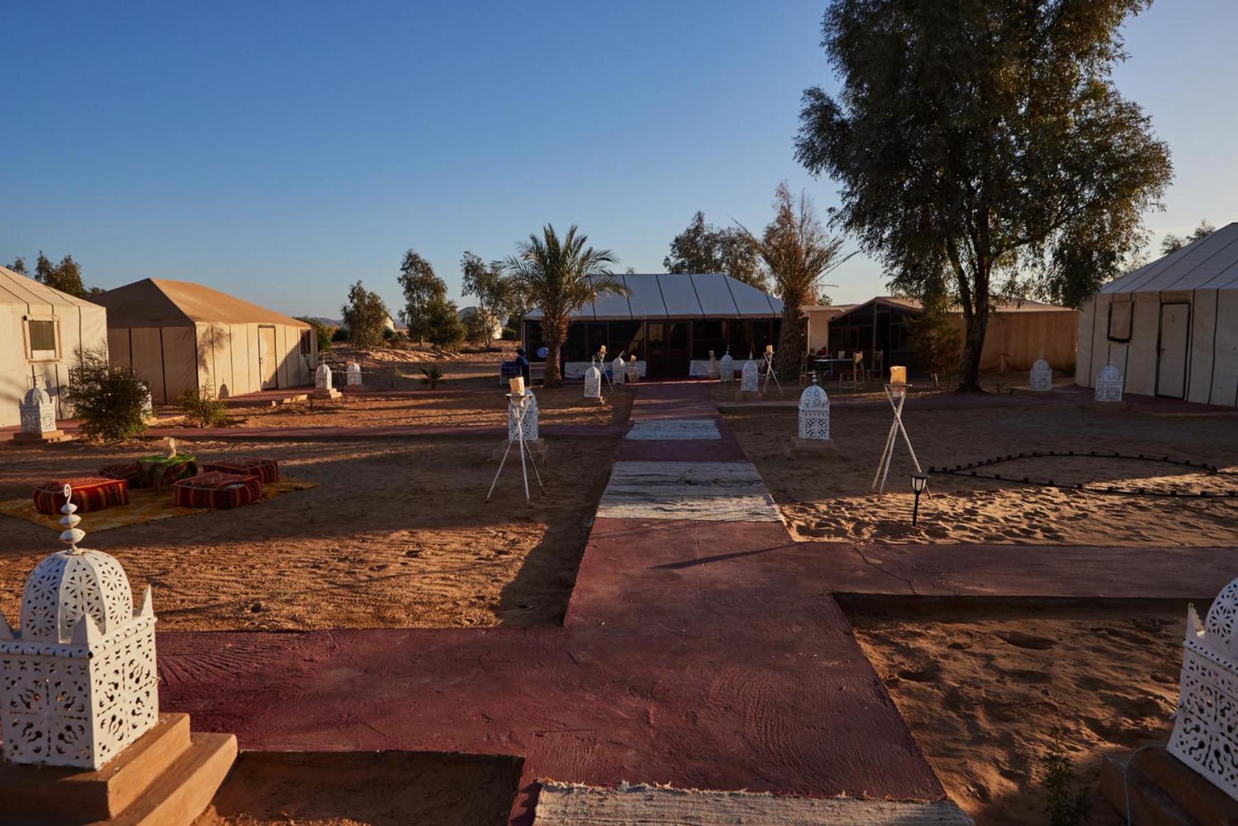 Desert Glamping Experience เมอร์ซูกา ภายนอก รูปภาพ
